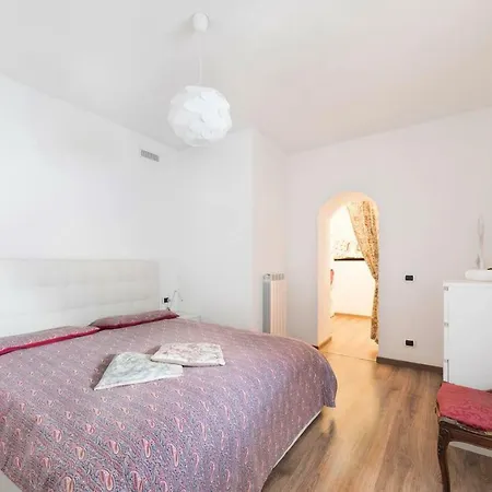 Elena Apartman Argegno